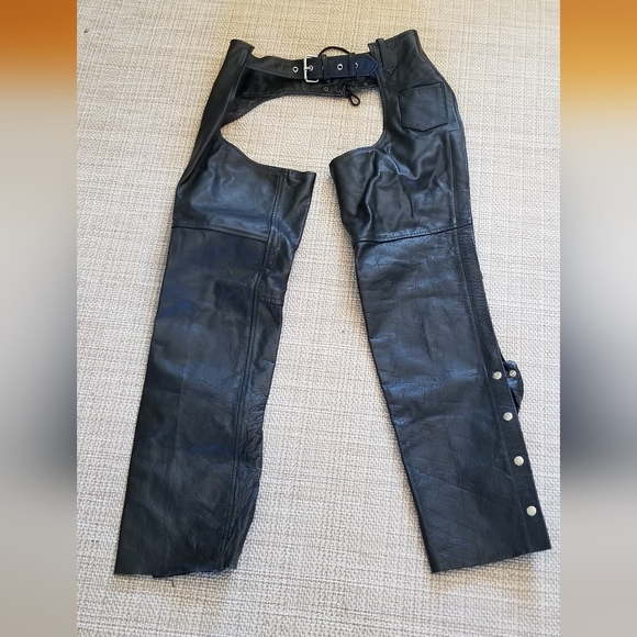 hot leathers Other - Motorcycle chaps leather riding pants